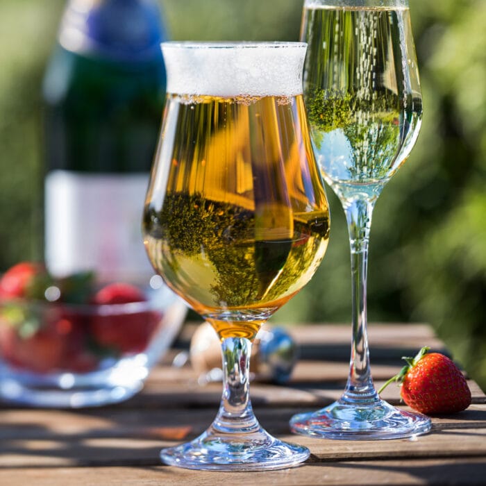 Wavy Beer Glasses x25 - Image 2