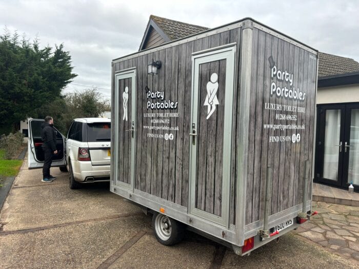 Luxury Toilet Trailer - Image 2